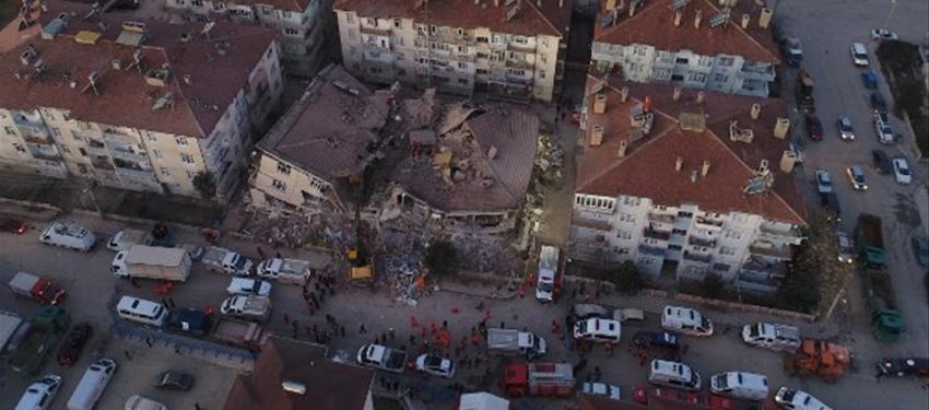 Türk Milleti, Elazığ ve Malatya Depremi İçin Tek Yürek Oldu  “DEVLET SEFERBERLİK İÇİNDEDİR”